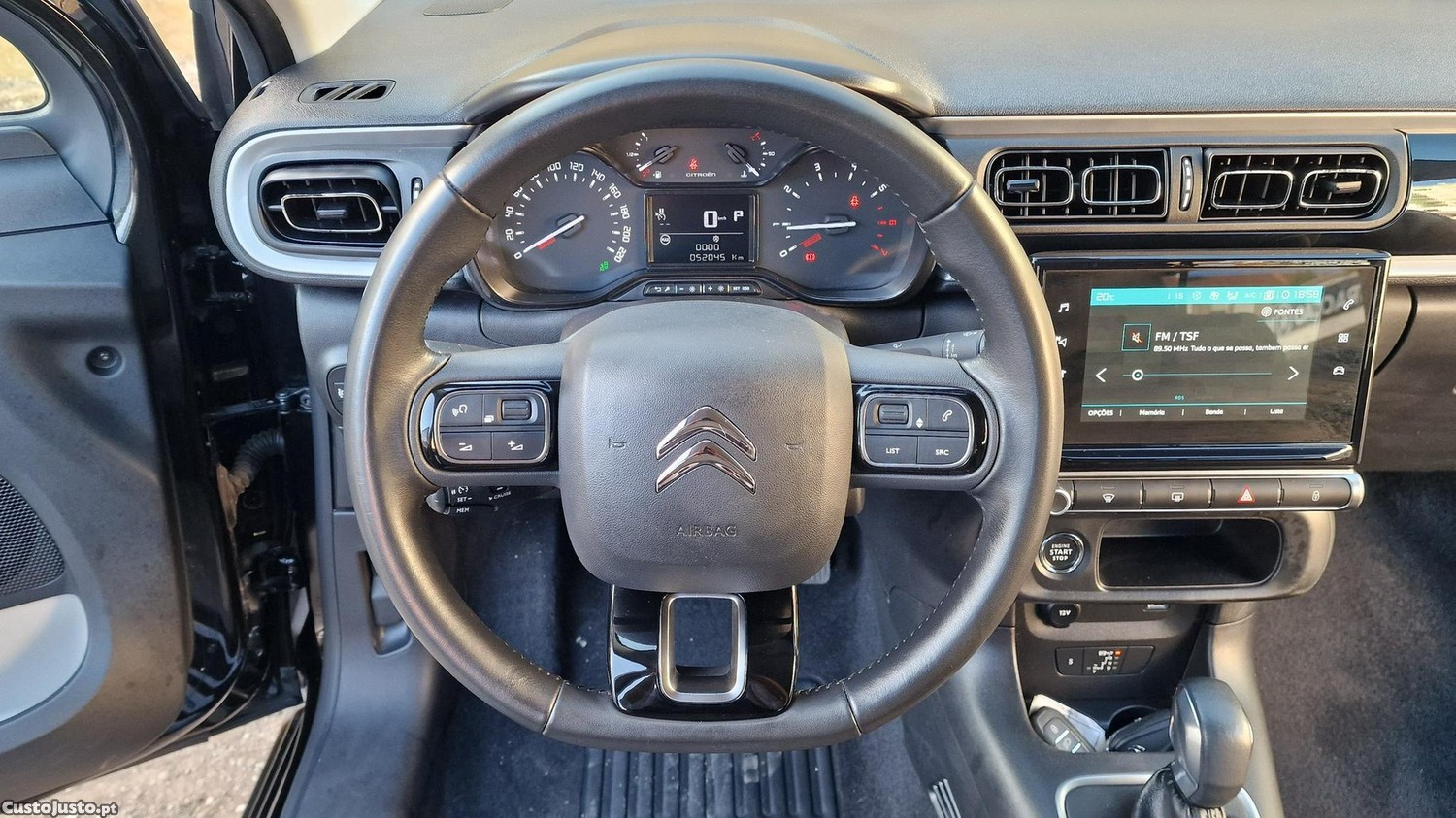 Citroën C3 1.2 PureTech Shine EAT6 — fotografia 14