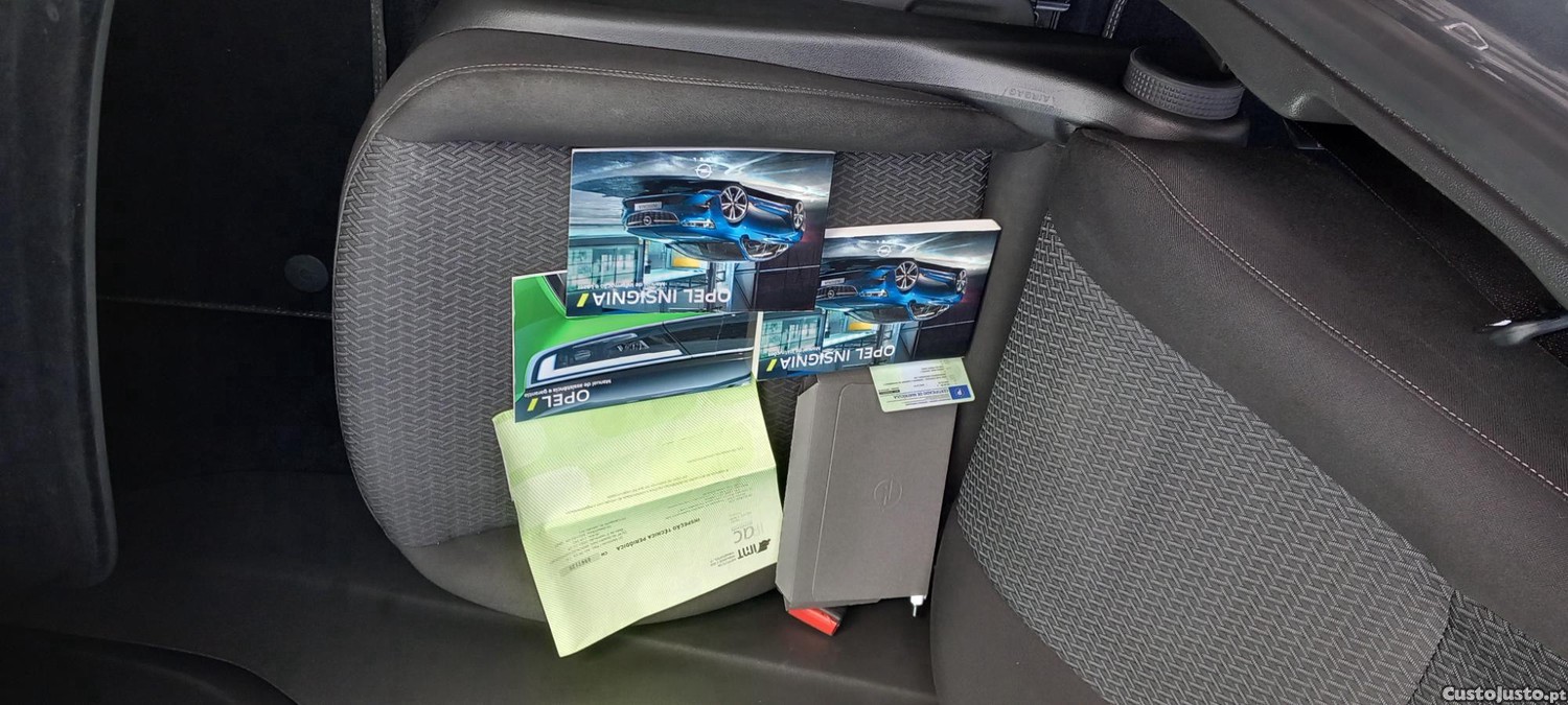 Opel Insignia Sport Tourer 1.5 Business — fotografia 3