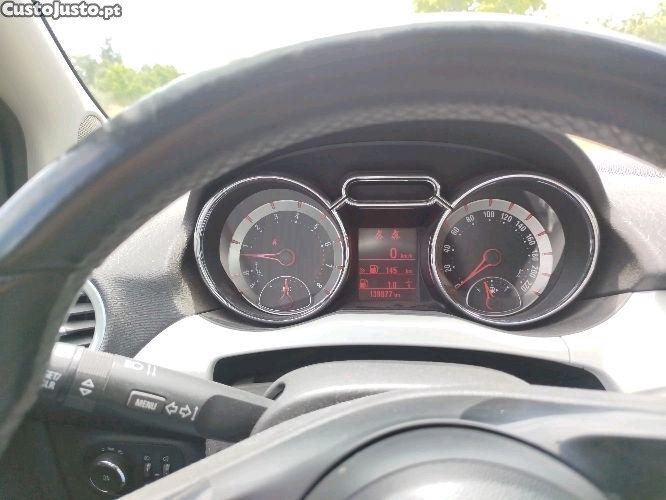 Opel Adam 1.4cc Glam — fotografia 2
