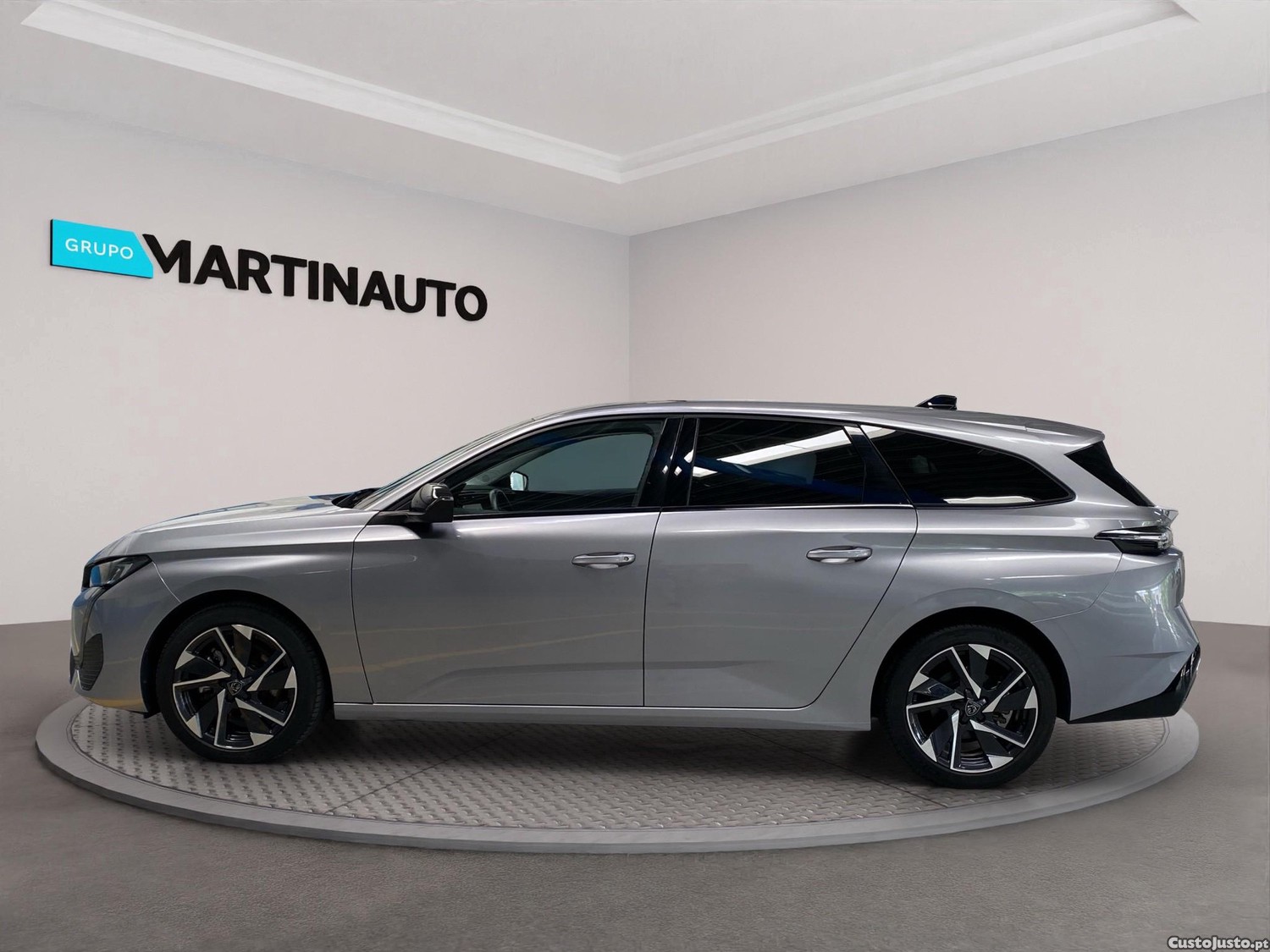 Peugeot 308 SW 1.5 BlueHDi Allure Pack — fotografia 15