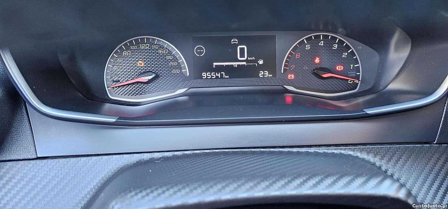 Peugeot 208 1.2 PureTech Active — fotografia 3