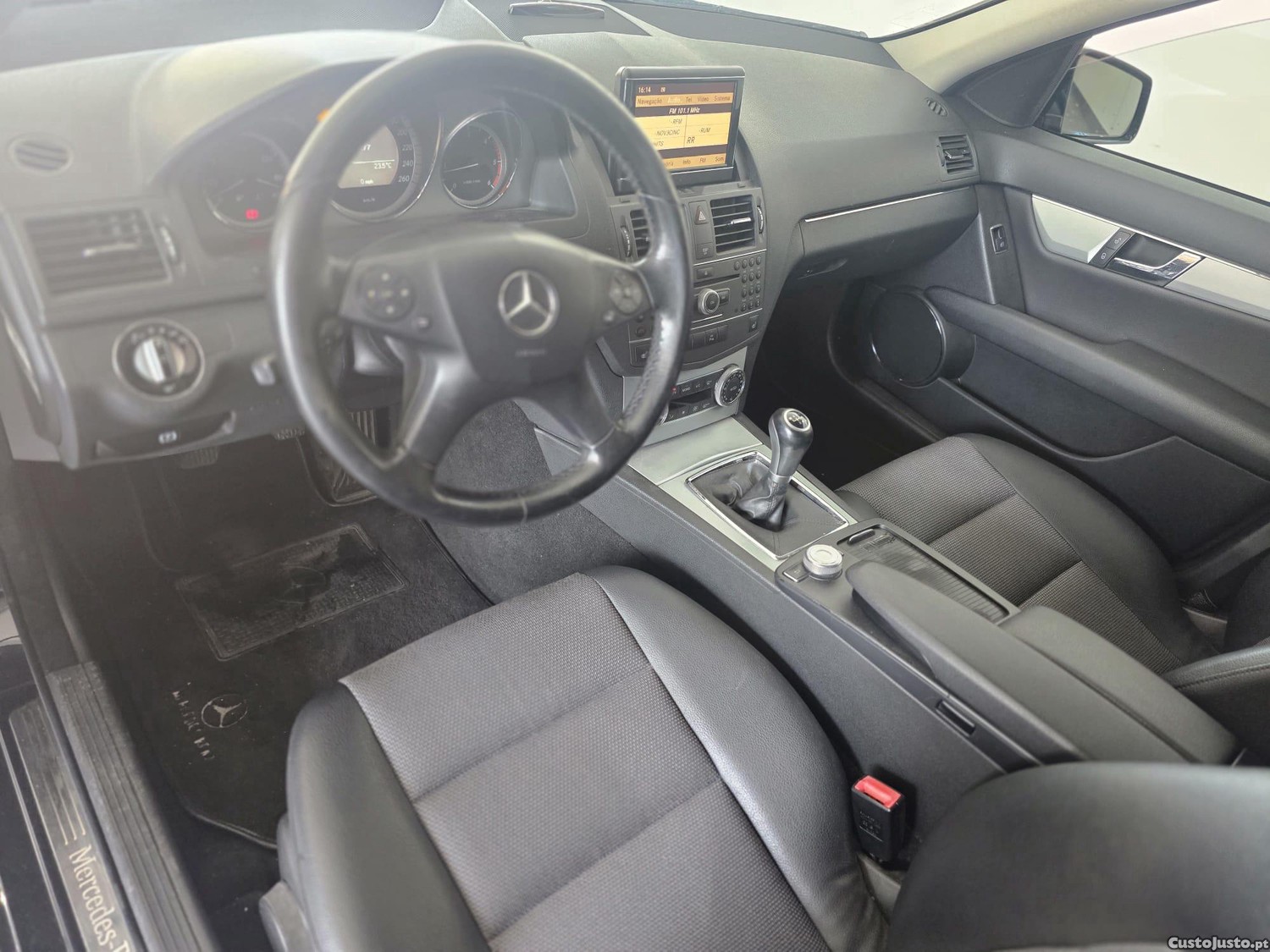 Mercedes-Benz E 220 220 Cdi — fotografia 3