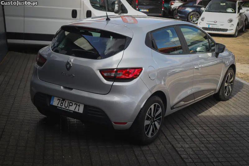 Renault Clio 1.5 dci limited edc — fotografia 3