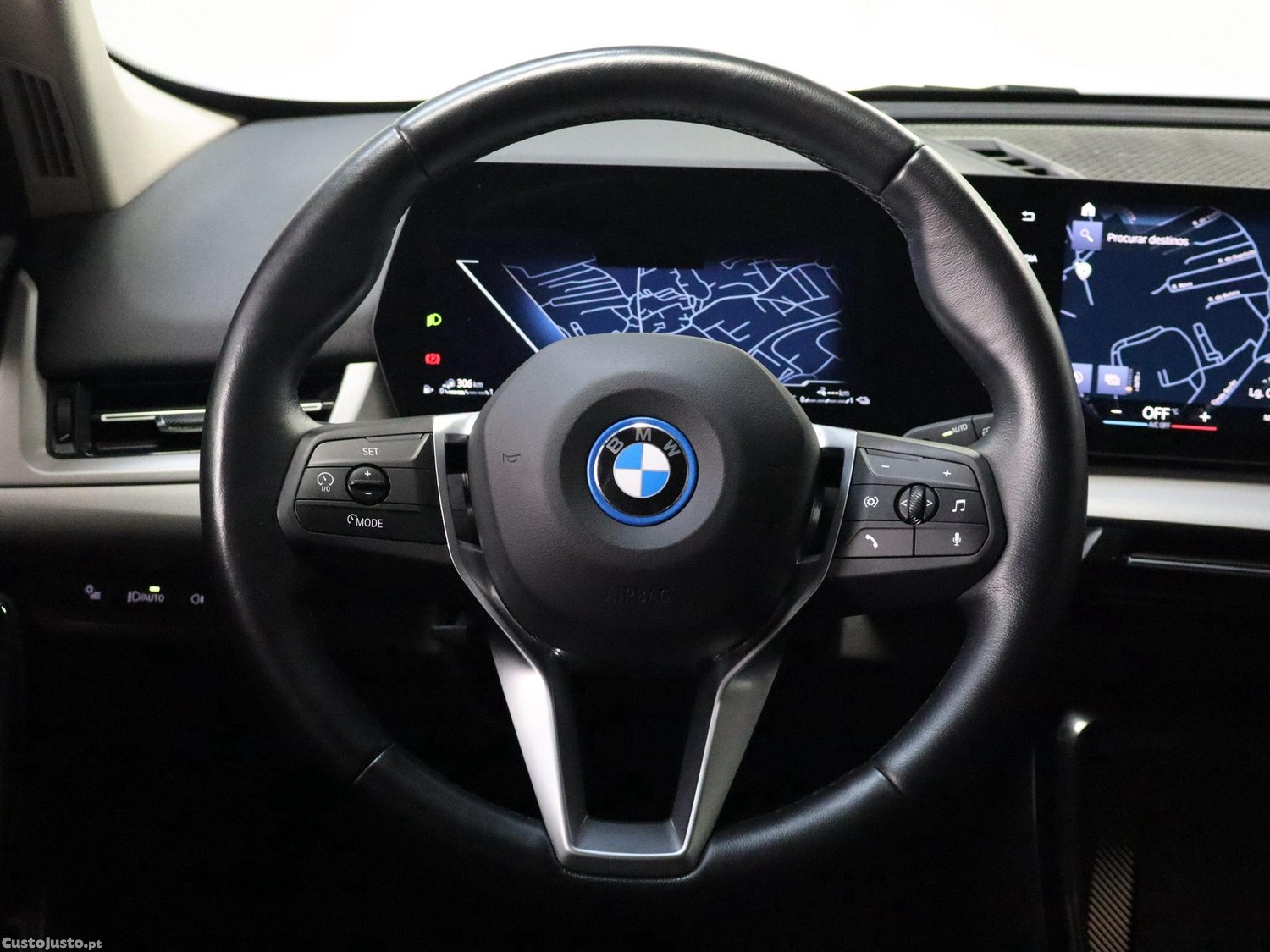 BMW X1 xDrive25e — fotografia 16