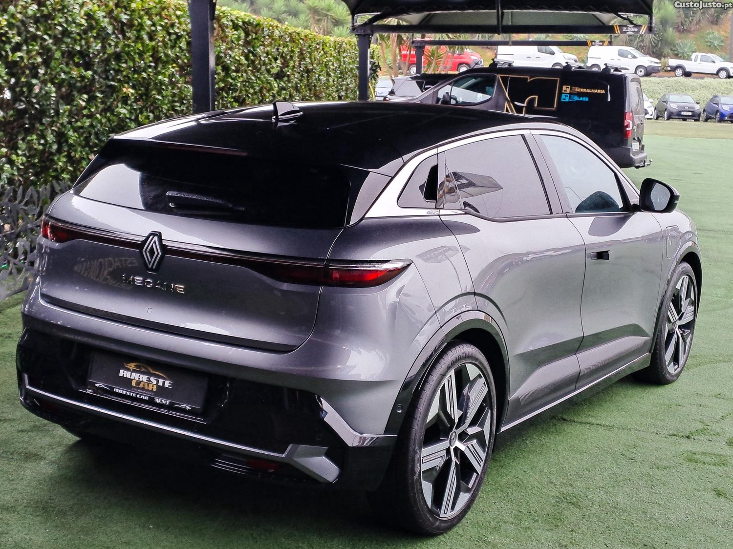 Renault Mégane EV60 220CV OPTIUM CHARGE ELETRICO 2023 — fotografia 16