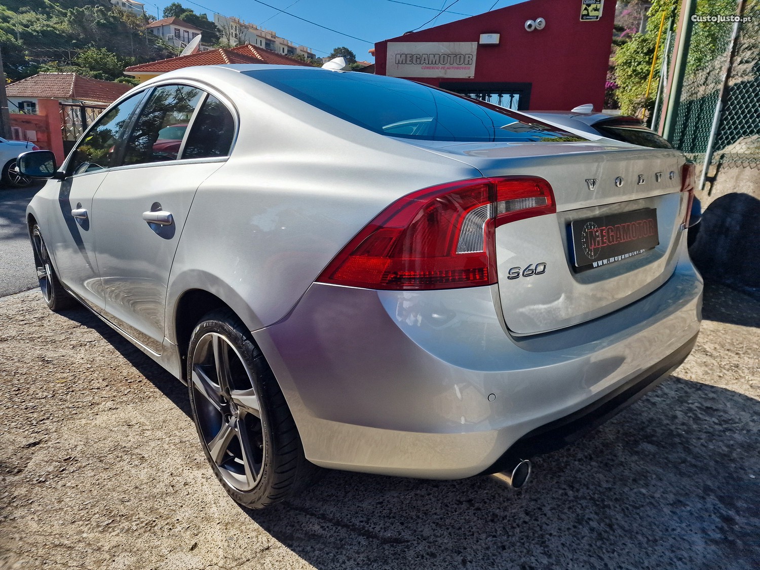 Volvo S60 1.6 D2 DRIVE MOMENTUM - 13 foto 4