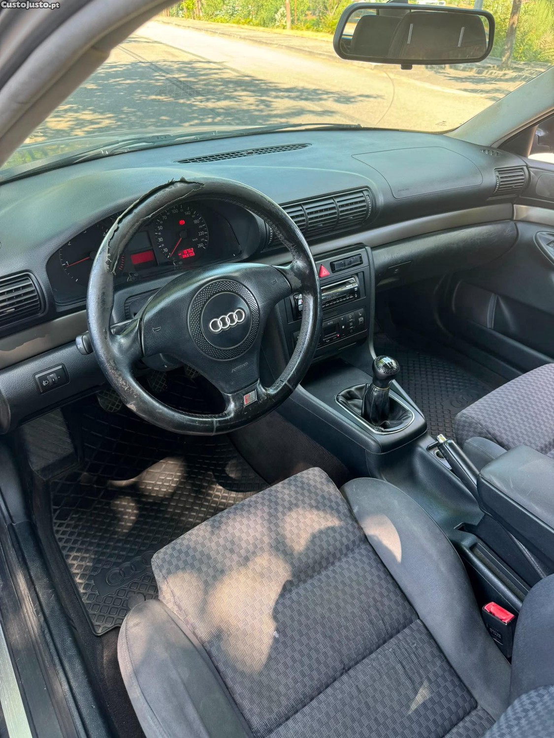 Audi A4 1.9 TDI — fotografia 7