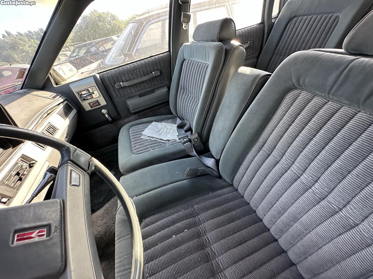 Oldsmobile Cutlass Cruiser 2.8 V6 — photo 4
