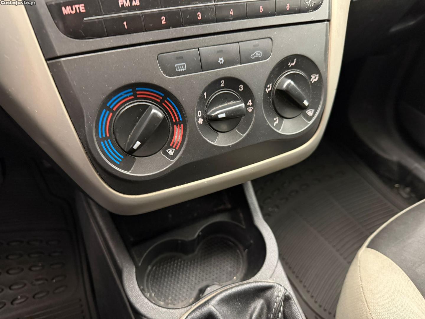 Fiat Grande Punto 1.3 D MULTIJET — fotografia 6
