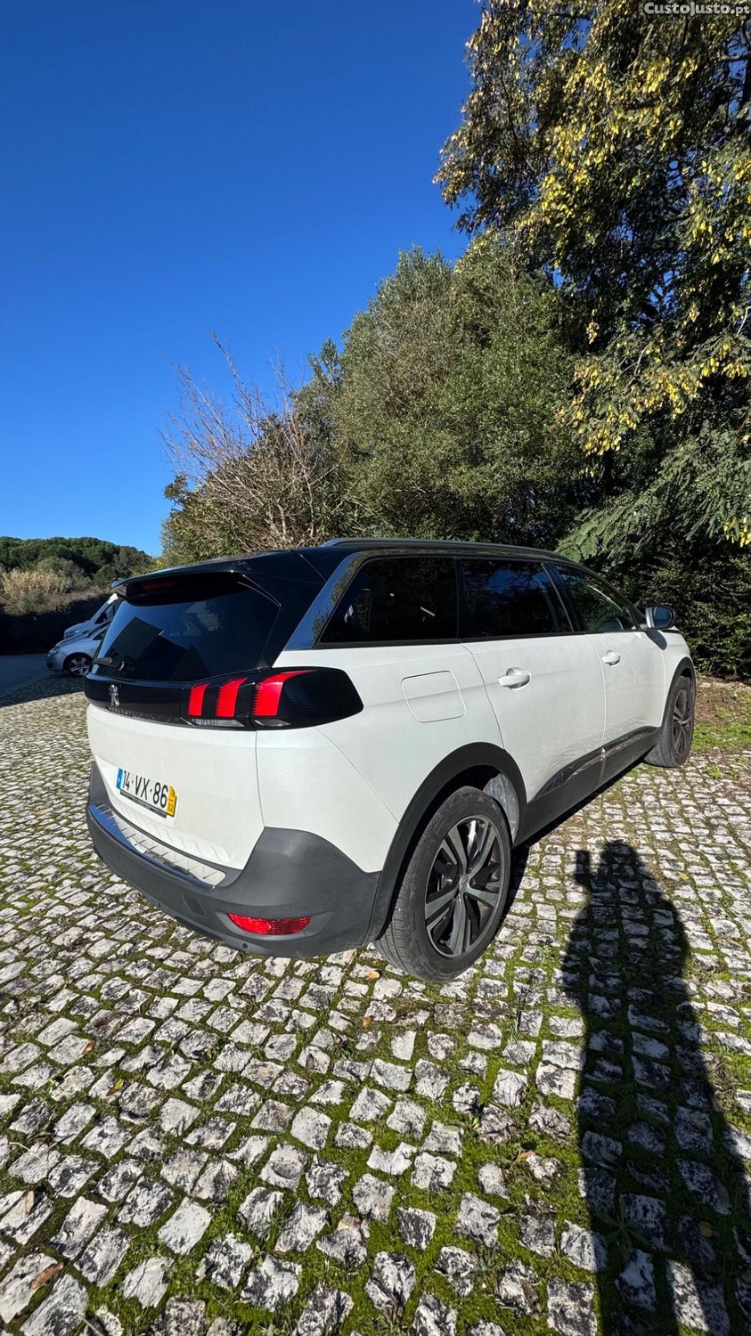 Peugeot 5008 . — fotografia 10