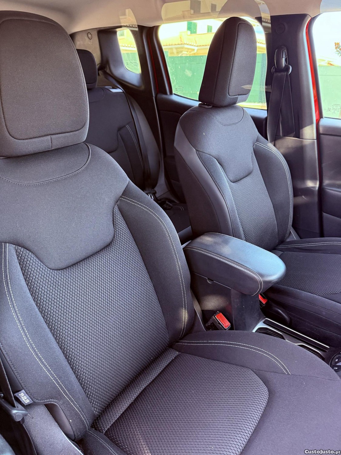 Jeep Renegade Sport — fotografia 14