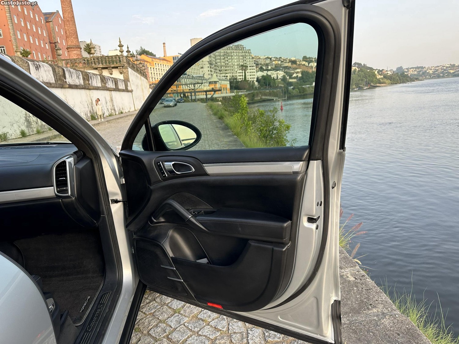 Porsche Cayenne S Hybrid — fotografia 3