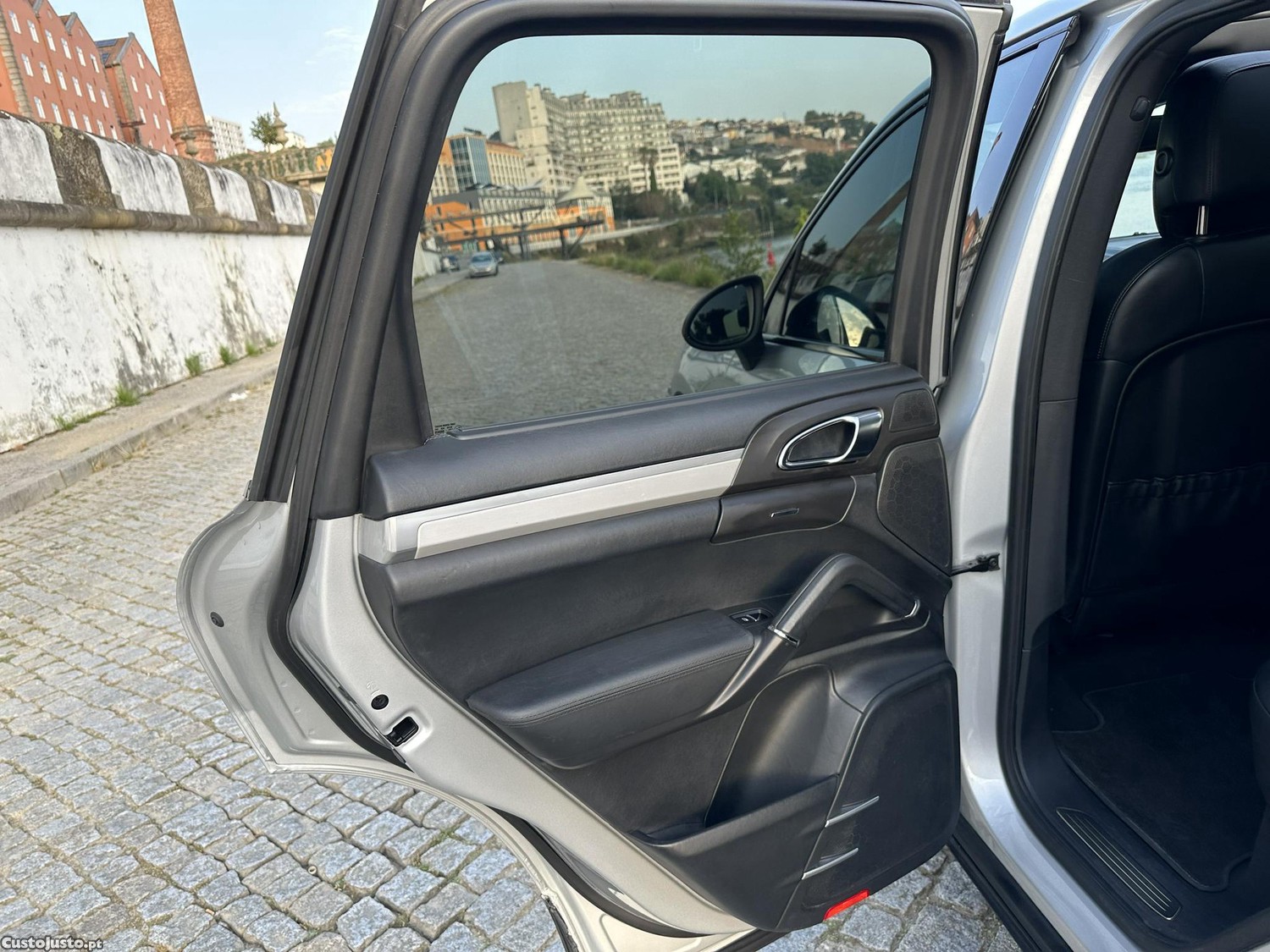 Porsche Cayenne S Hybrid — fotografia 7