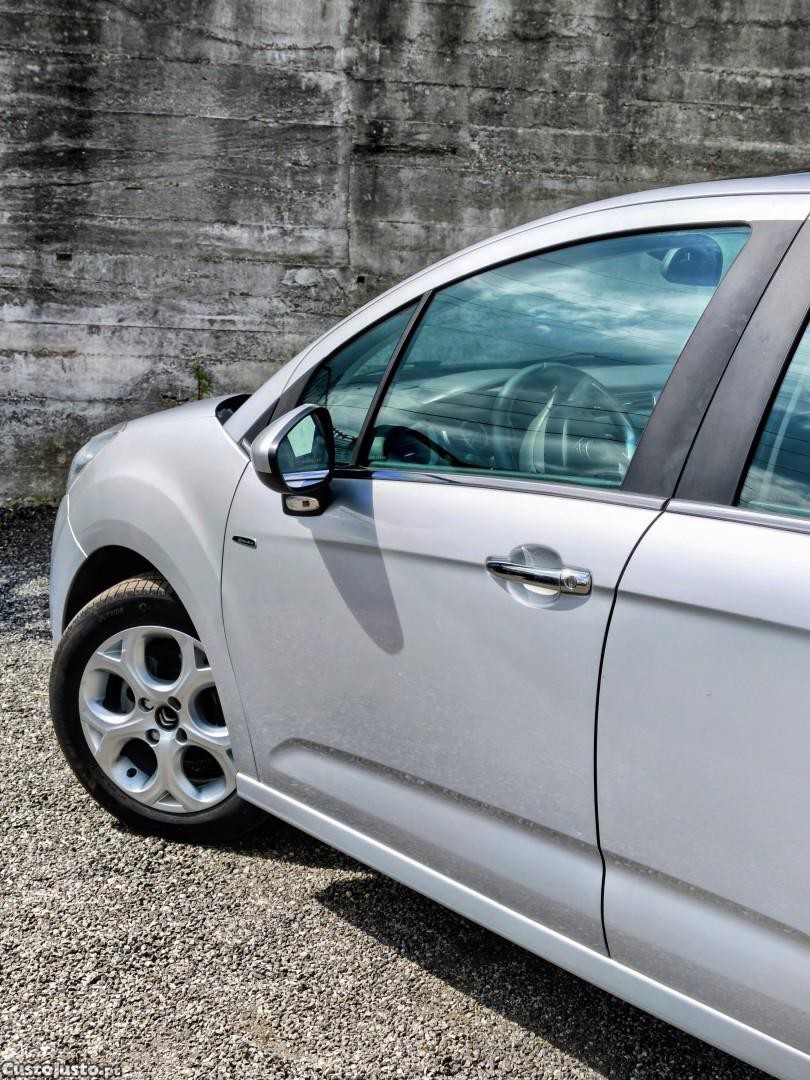 Citroën C3 1.2 VTi Exclusive — fotografia 18
