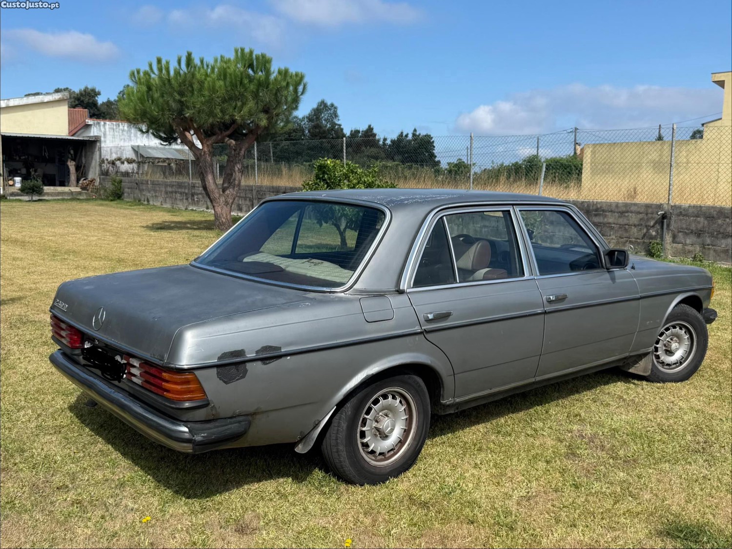 Mercedes-Benz 240 W123 — fotografia 6