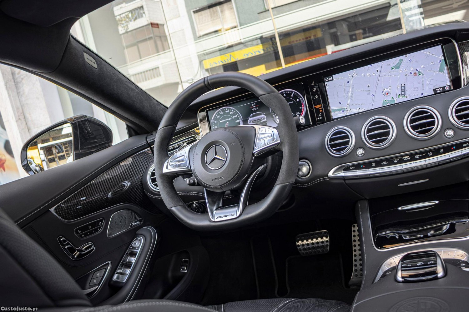 Mercedes-Benz S 63 AMG Coupé 4-Matic — fotografia 17