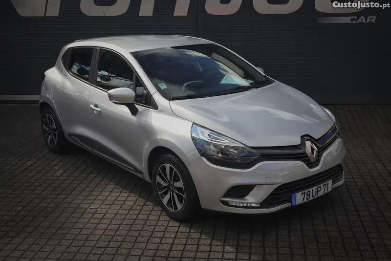 Renault Clio 1.5 dci limited edc — fotografia 7