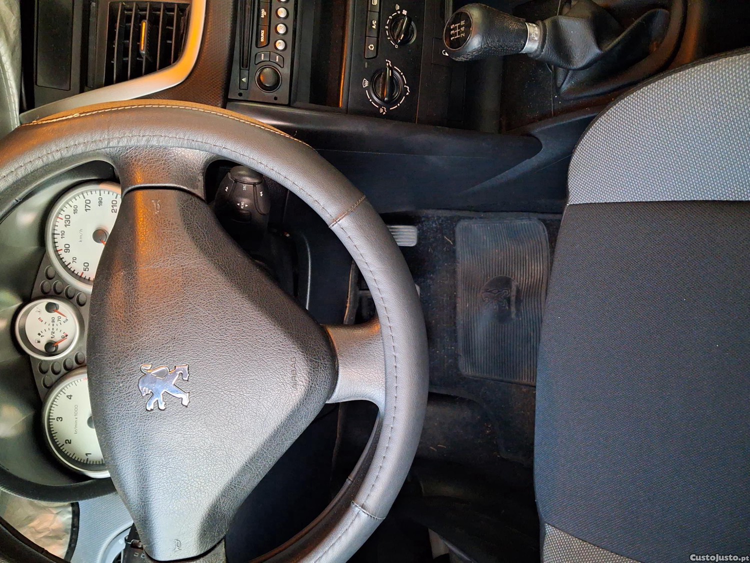 Peugeot 207 1400 hdi — fotografia 3