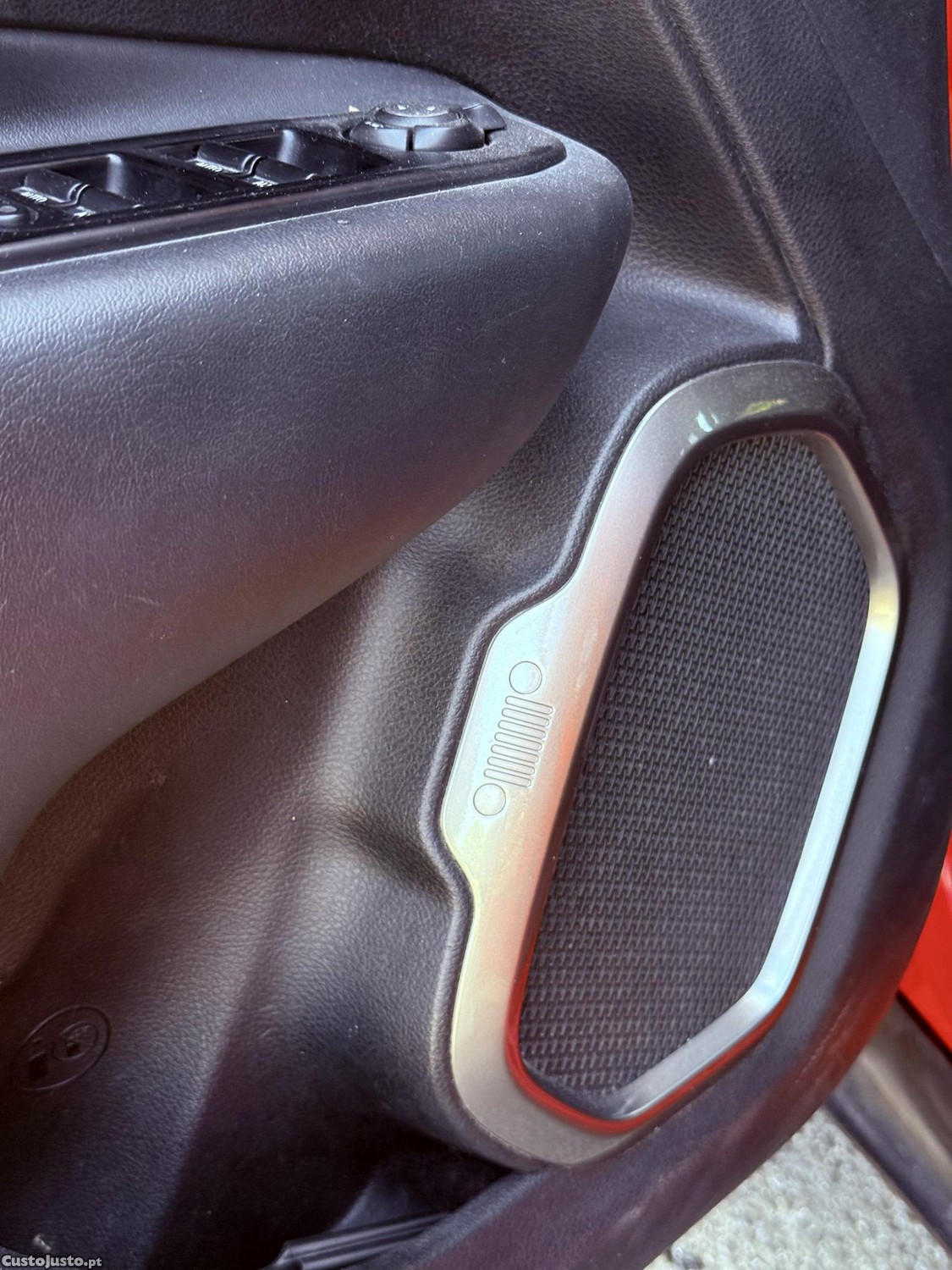 Jeep Renegade Sport — fotografia 12