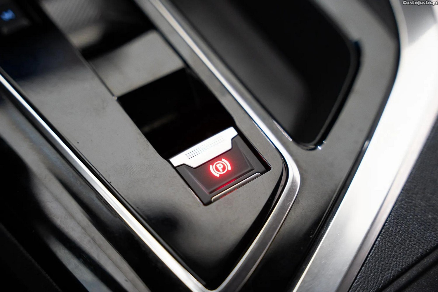Peugeot 5008 1.2 PureTech Allure Pack — fotografia 8