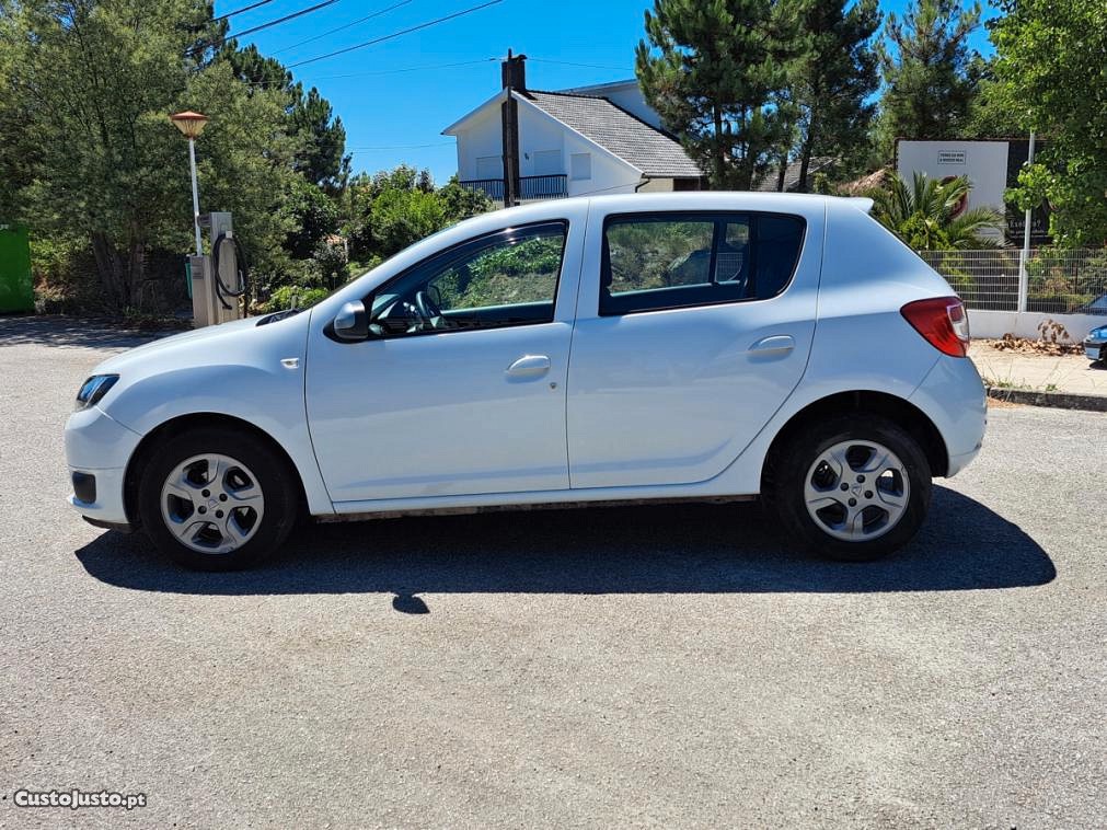 Dacia Sandero 1.5 DCI Confort 90 cv — fotografia 5