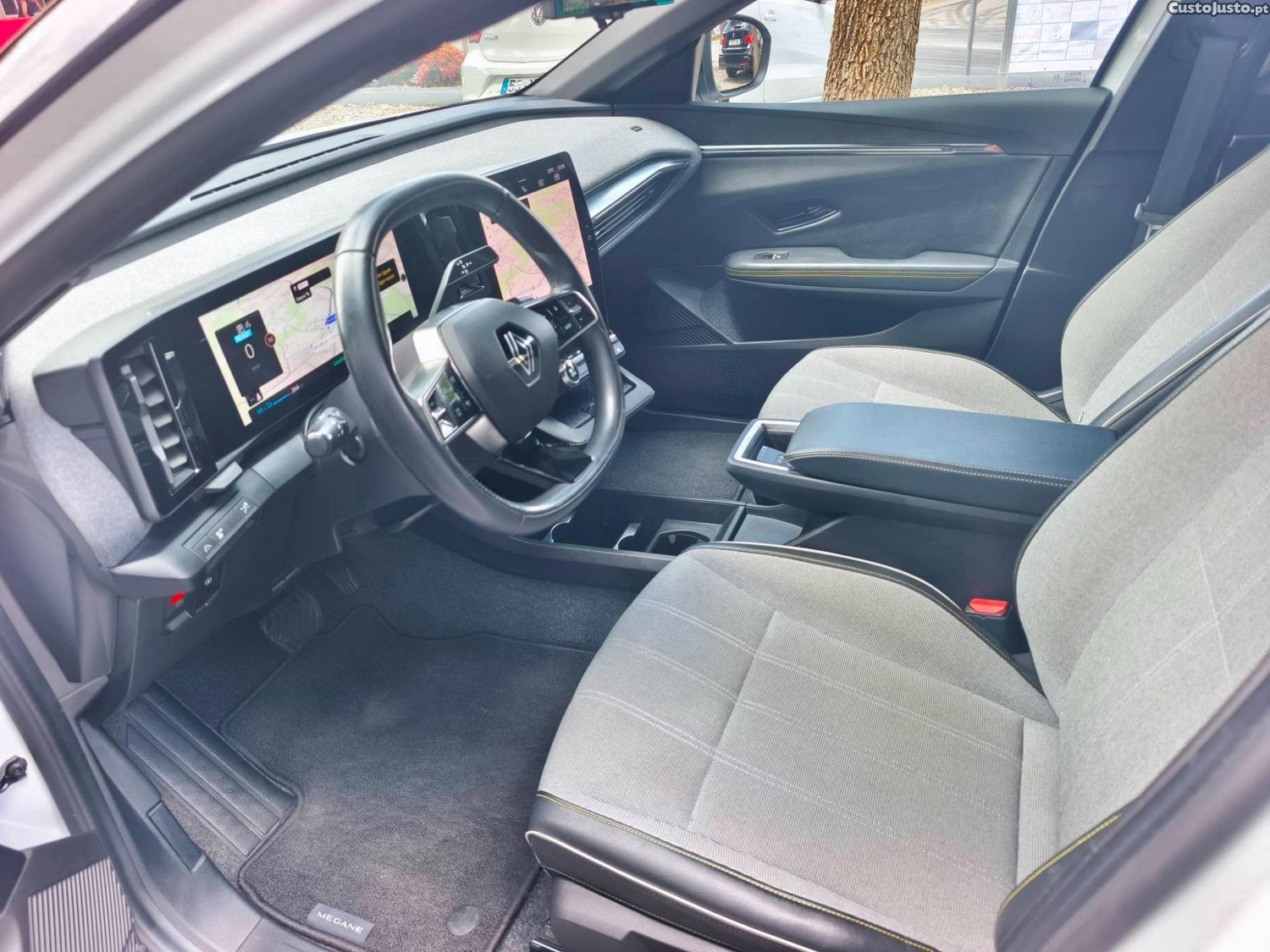 Renault Mégane E-Tech Tecno EV60 kw 218 Cv´s — fotografia 6