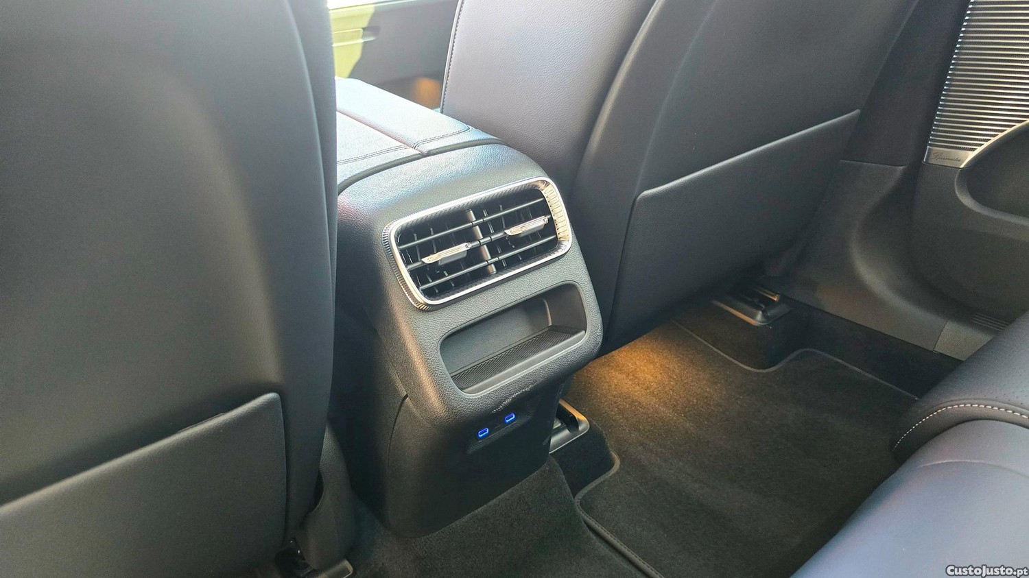 Mercedes-Benz GLC 400 EQ 4Matic Pack Night AMG Pro — fotografia 17