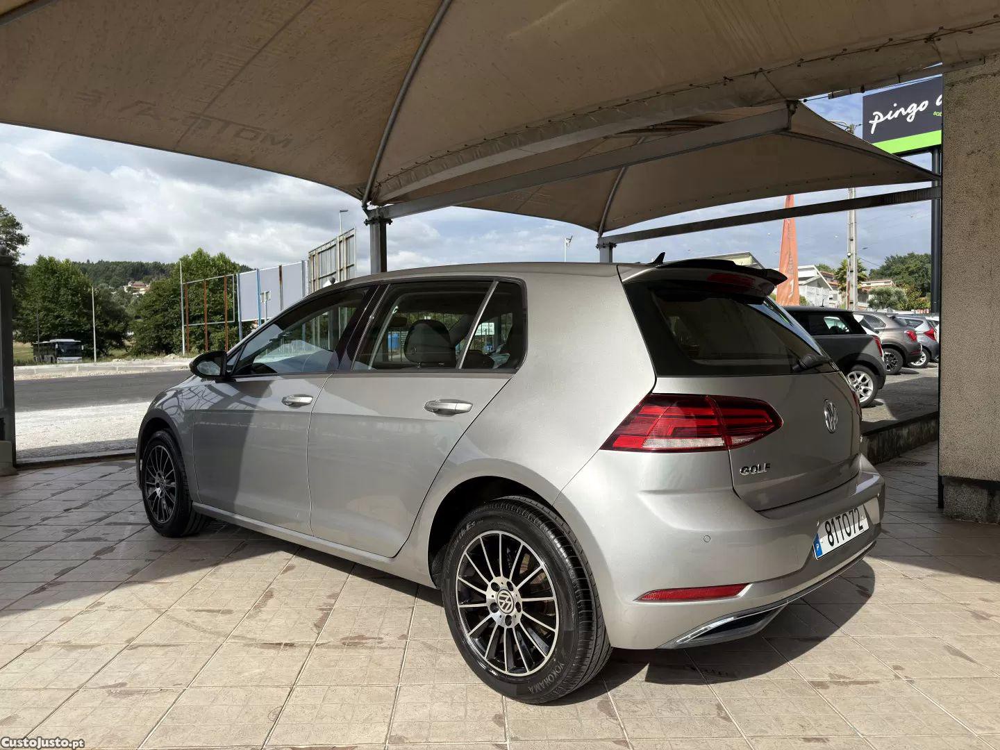 VW Golf 1.6 tdi confortline - 17 — photo 5