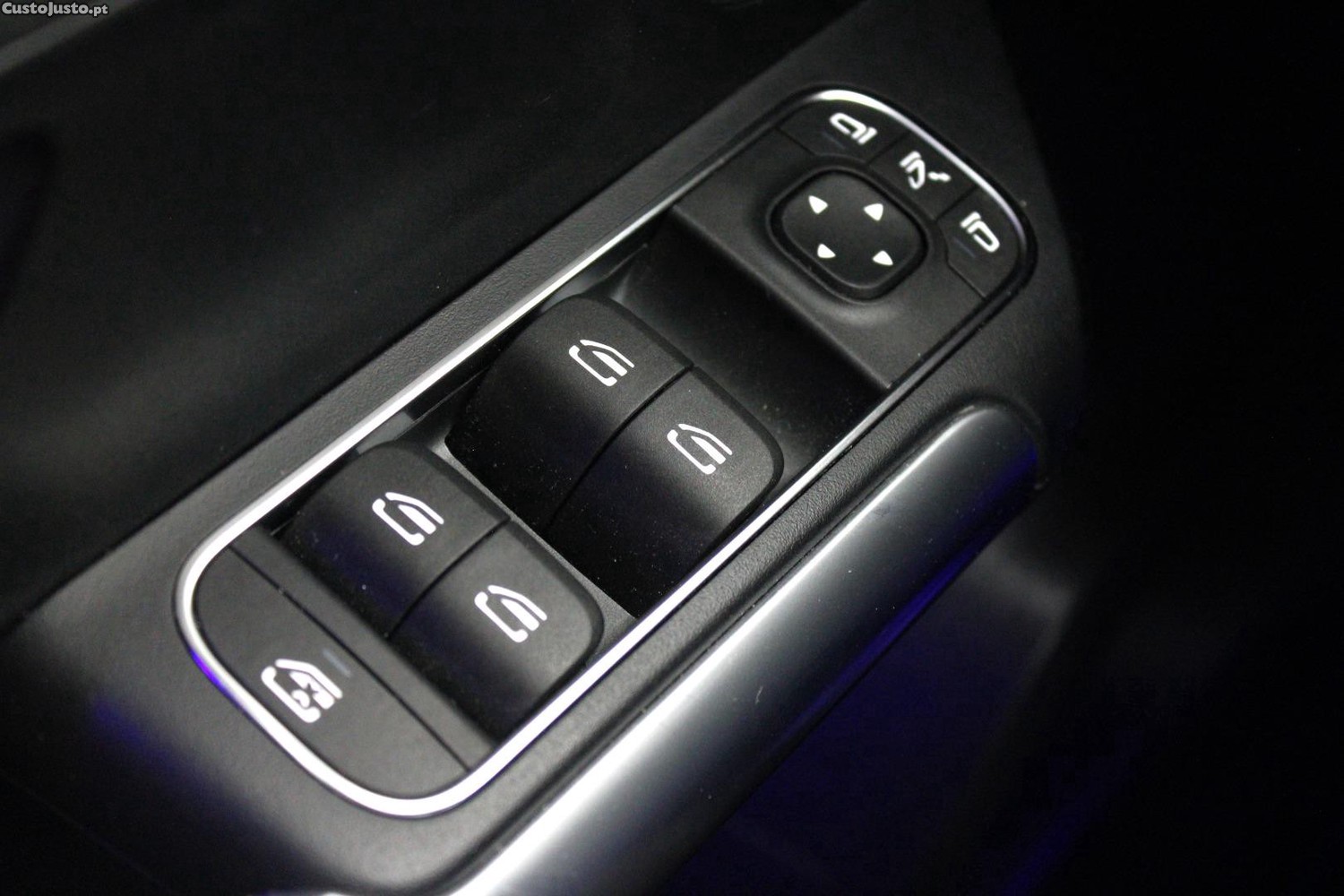 Mercedes-Benz EQA AMG NIGHT EDITION — fotografia 12