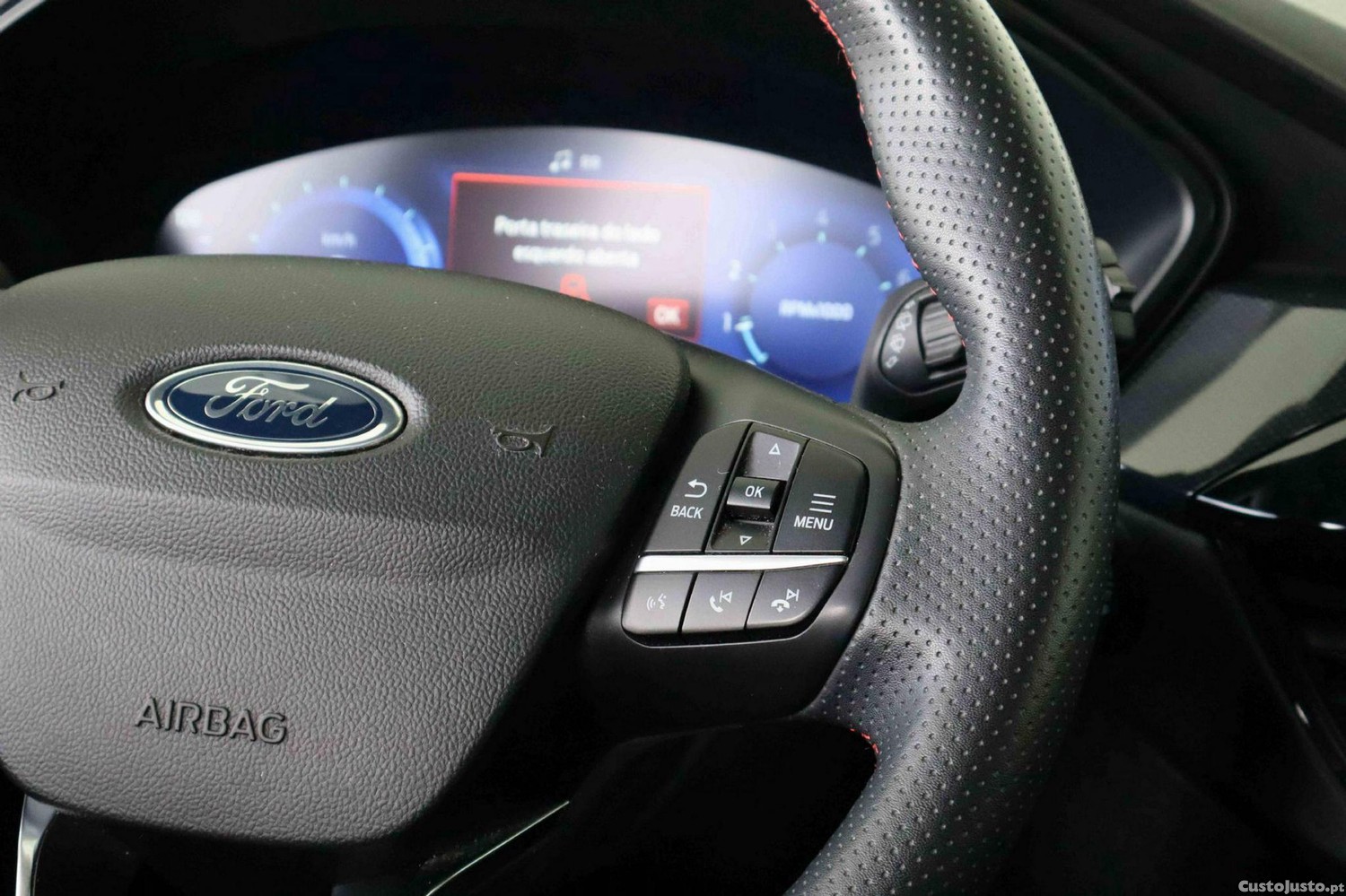 Ford Kuga 1.5 EcoBoost ST-Line X — fotografia 2