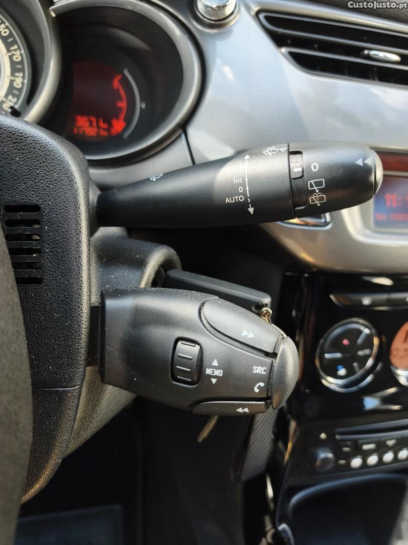 Citroën C3 1.2 VTi Exclusive — fotografia 8
