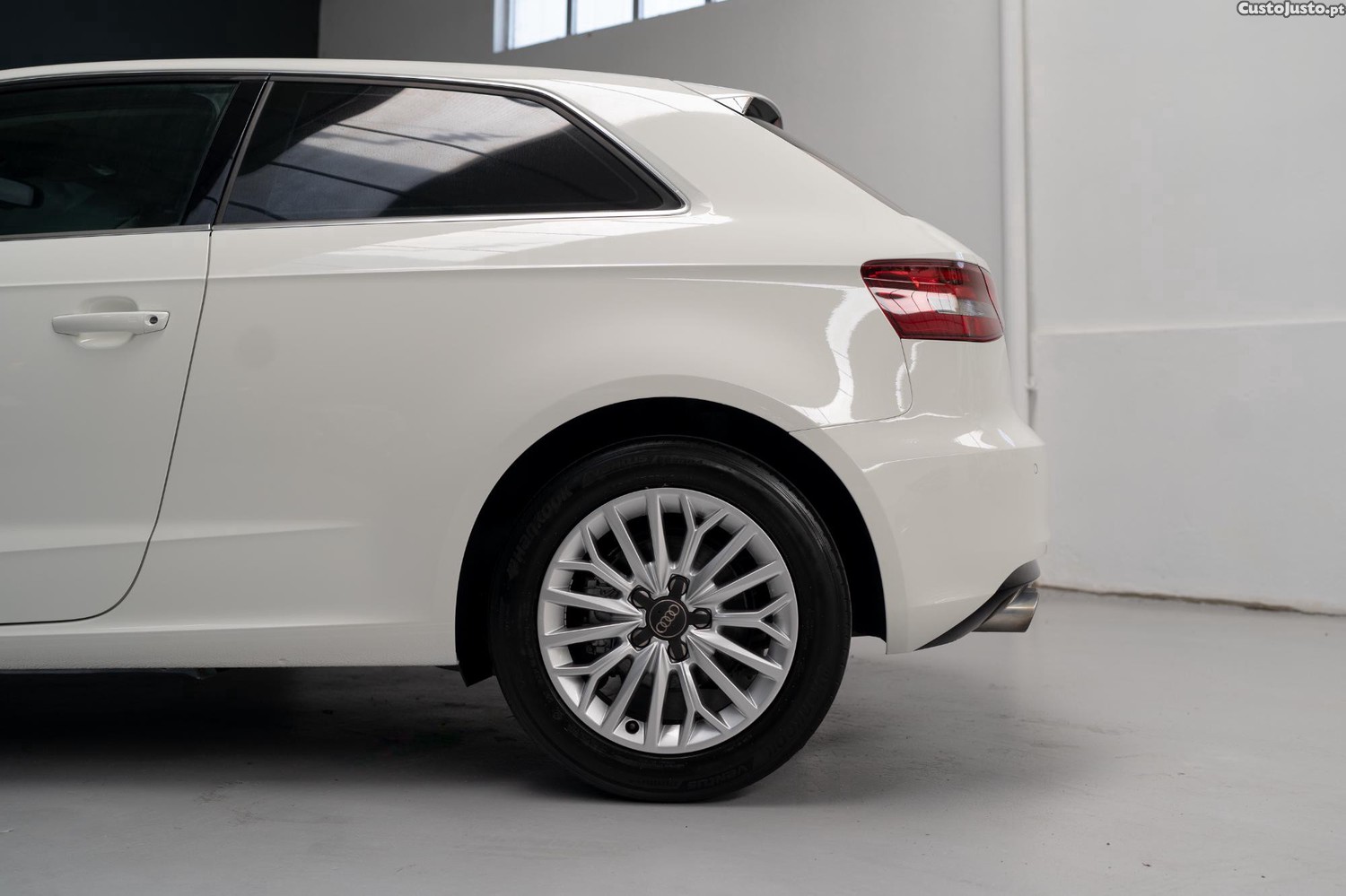 Audi A3 2.0 TDI 150cv Advance — fotografia 2
