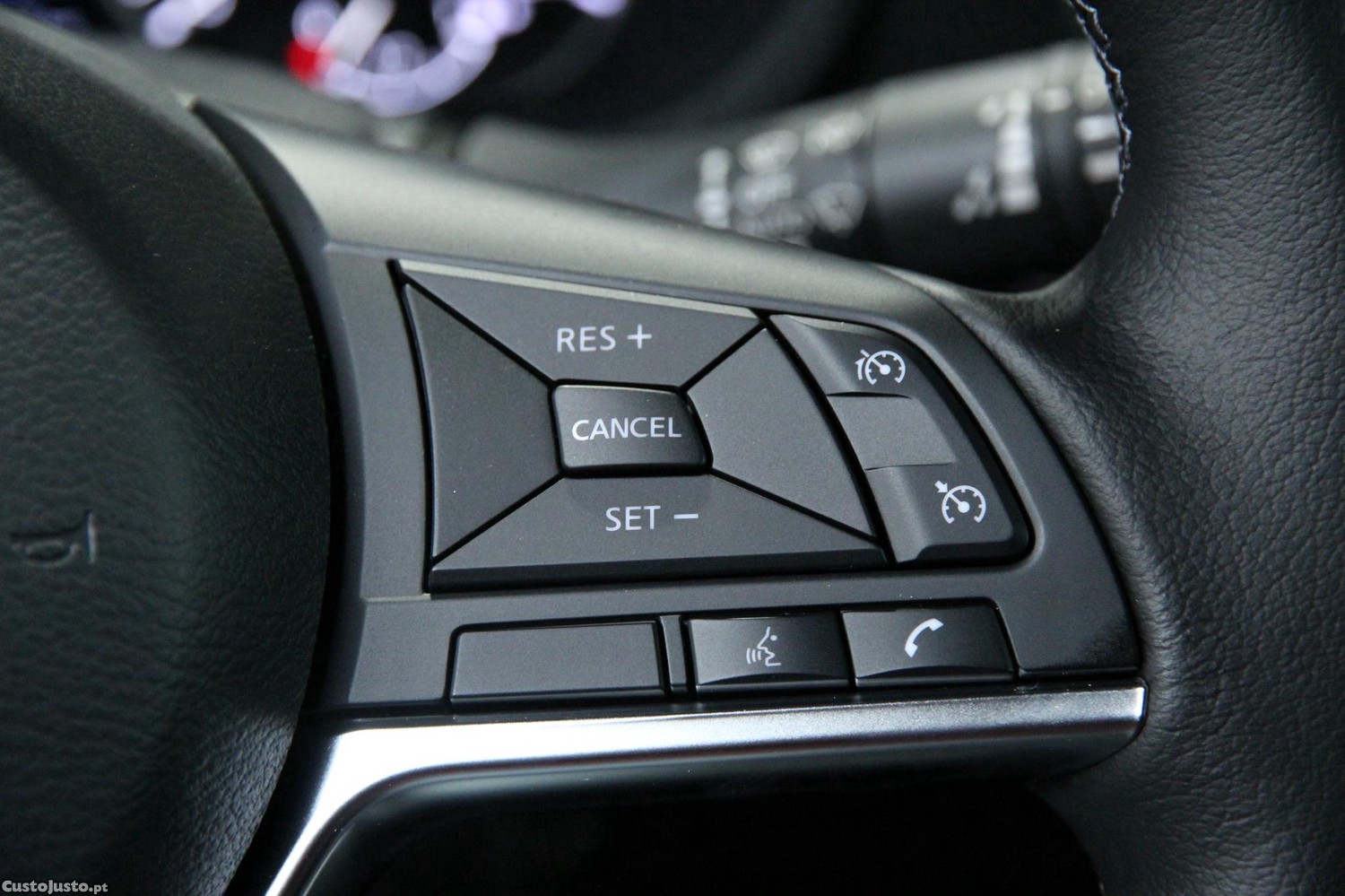 Nissan Juke 1.0 DIG-T N-Connecta NAV — fotografia 9