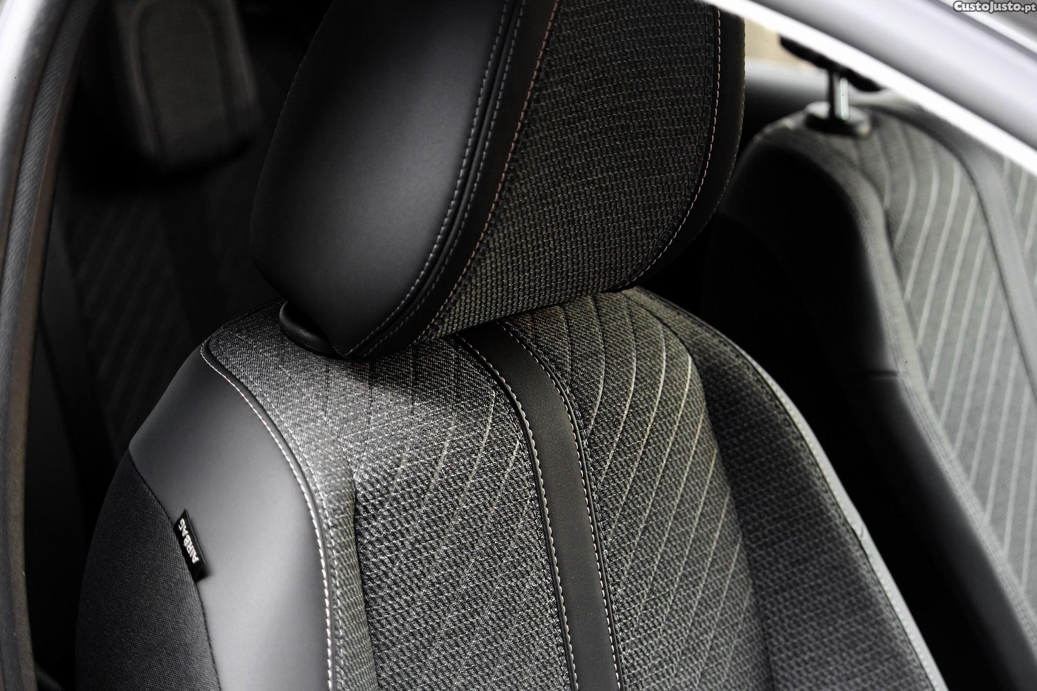 Peugeot 208 50 kWh Style — fotografia 11