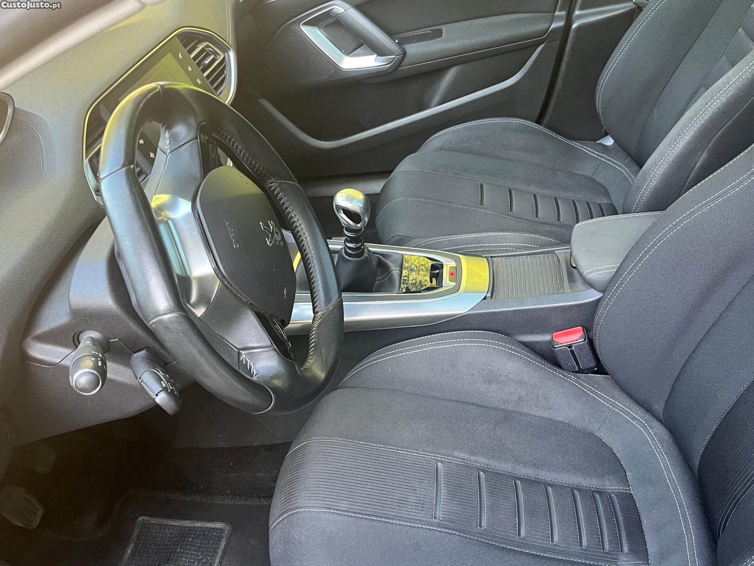 Peugeot 308 1.6 — fotografia 2