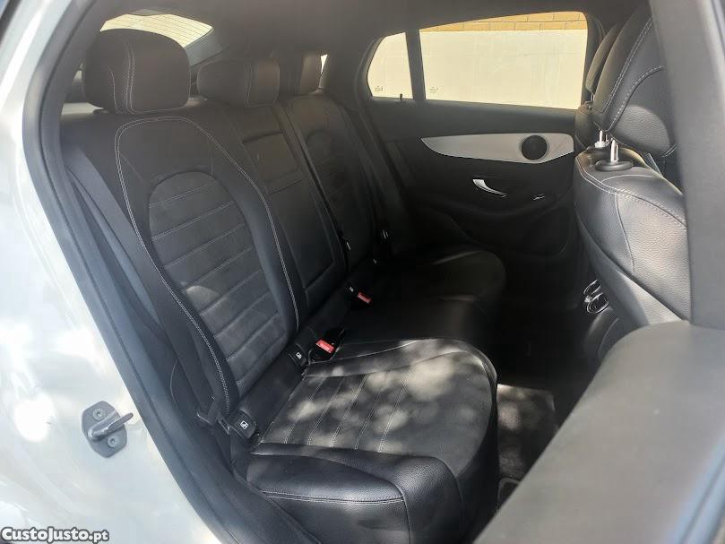 Mercedes-Benz GLC 300 e Coupe AMG-Line 4Matic — fotografia 4