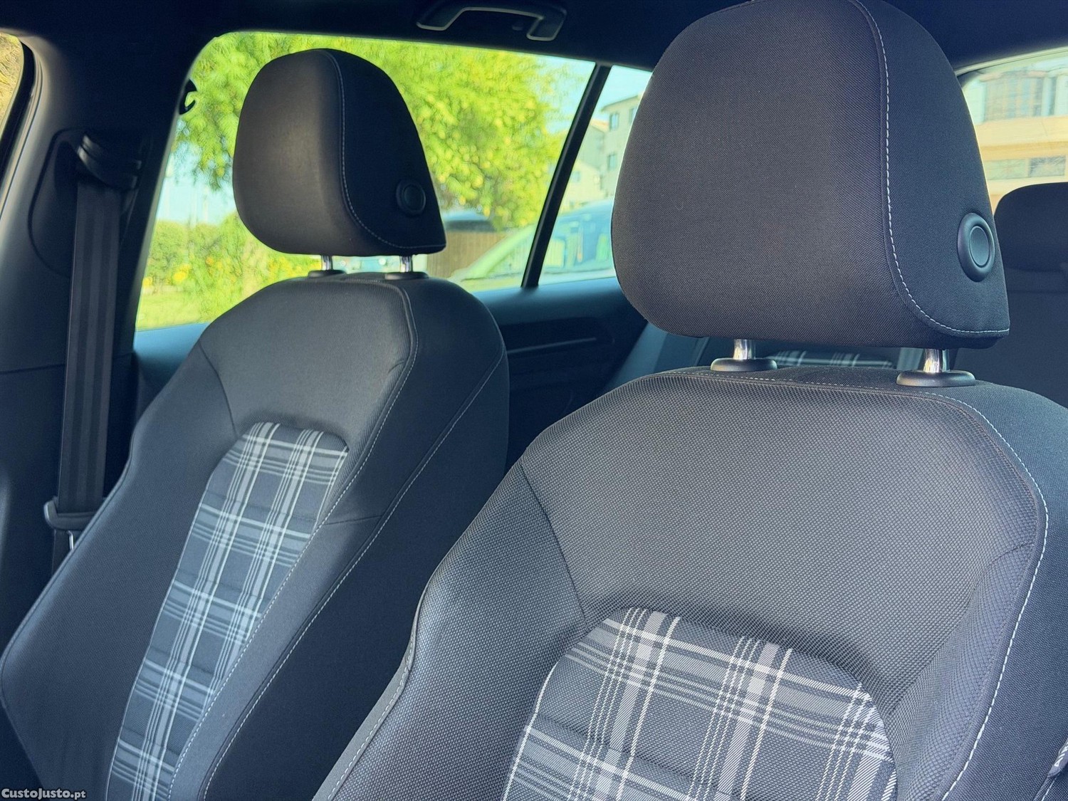 Volkswagen Golf 2.0 GTD — fotografia 3