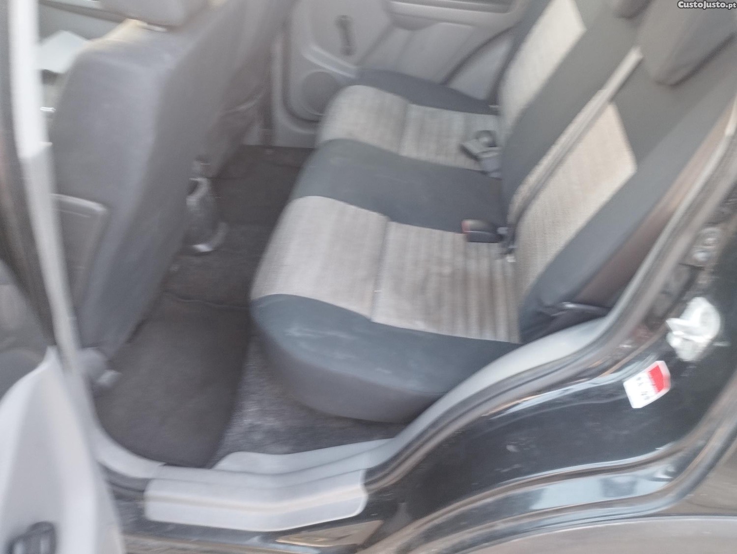 Suzuki SX4 sx4 1.6td — fotografia 5