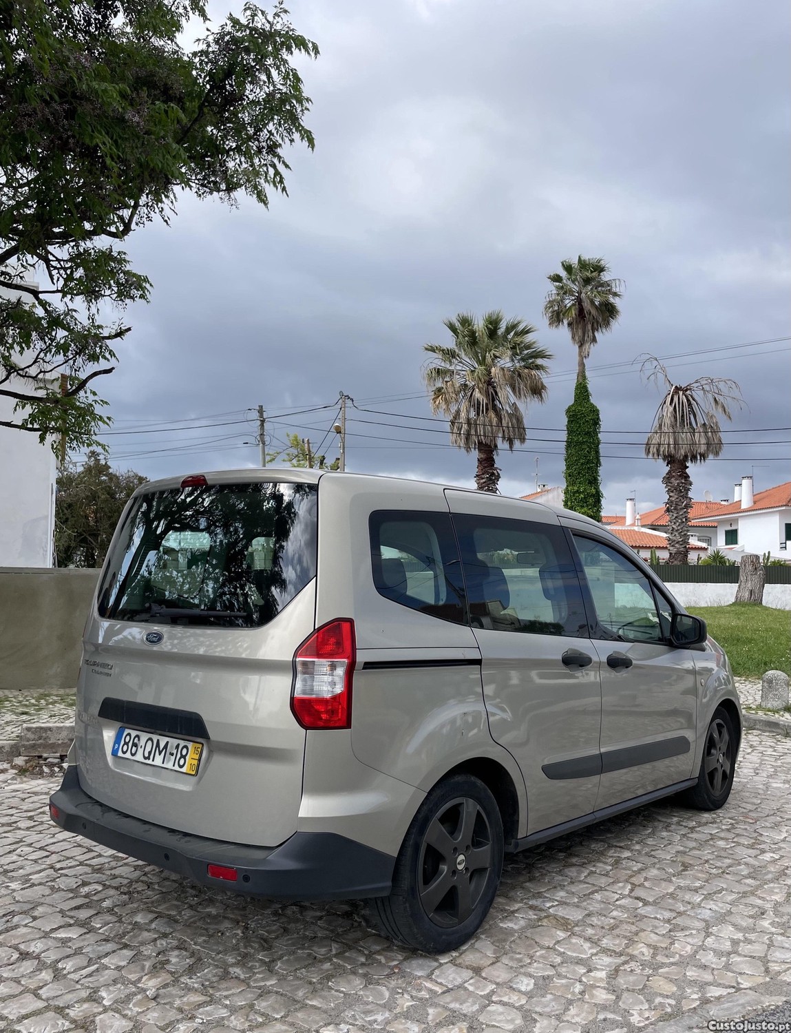 Ford Tourneo Courrier 1.5dti — fotografia 5