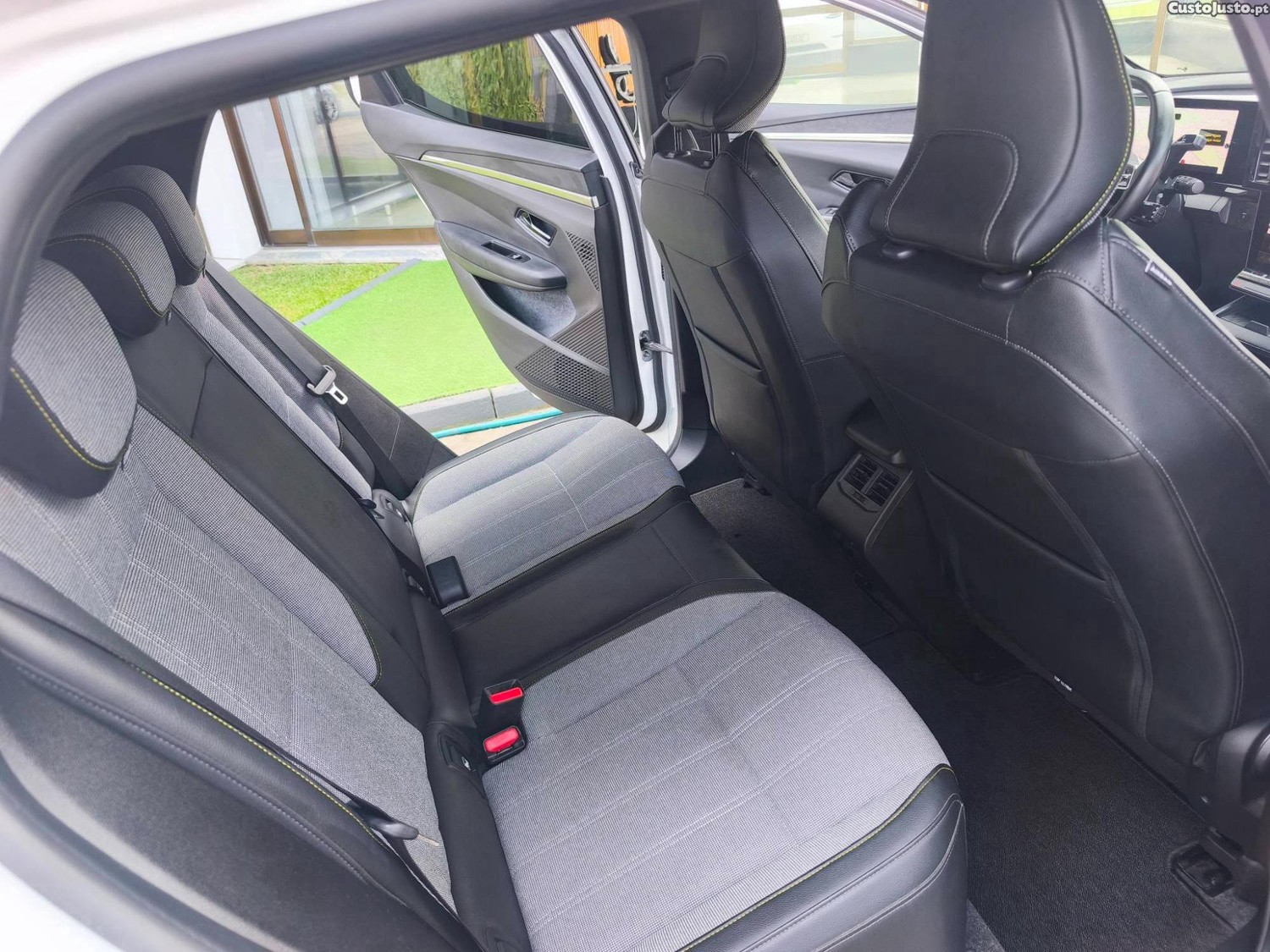 Renault Mégane E-Tech Tecno EV60 kw 218 Cv´s — fotografia 4