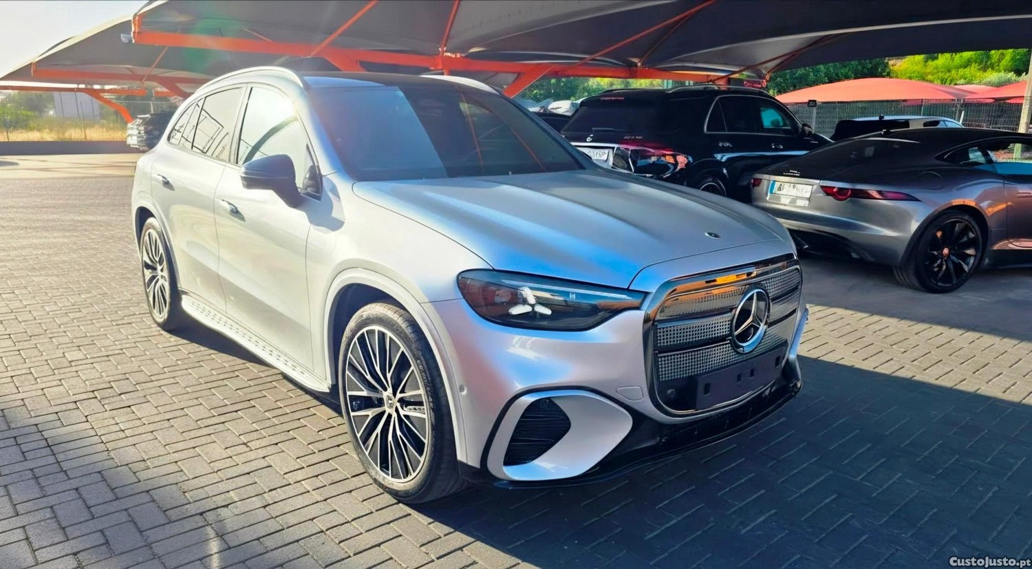 Mercedes-Benz GLC 400 EQ 4Matic Pack Night AMG Pro — fotografia 10
