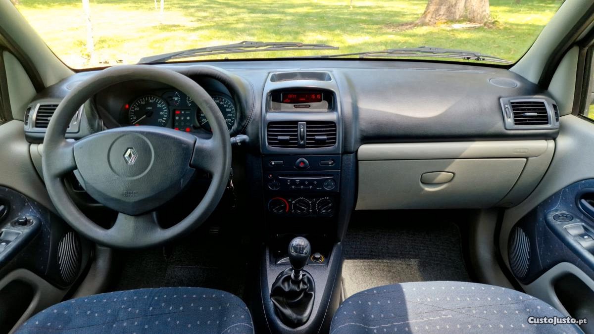 Renault Clio B 1.5 Dci 65cv Expréssion Plus 5 Lugares 5 Portas — fotografia 2
