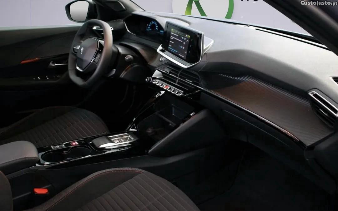 Peugeot e-2008 Active Pack — fotografia 3