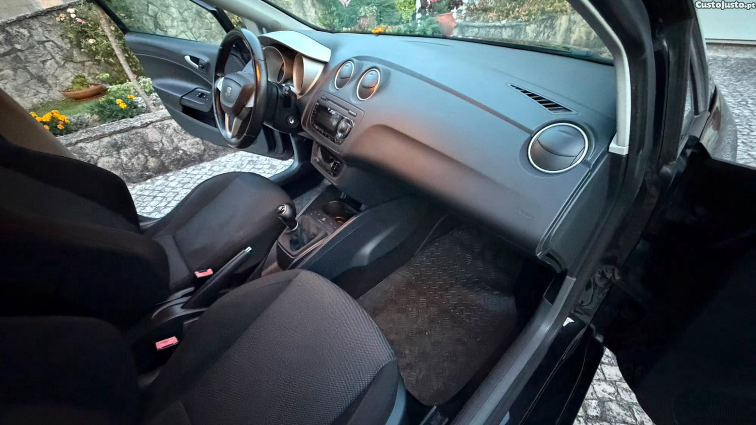 SEAT Ibiza 6J - 1.6 - 90CV — fotografia 3