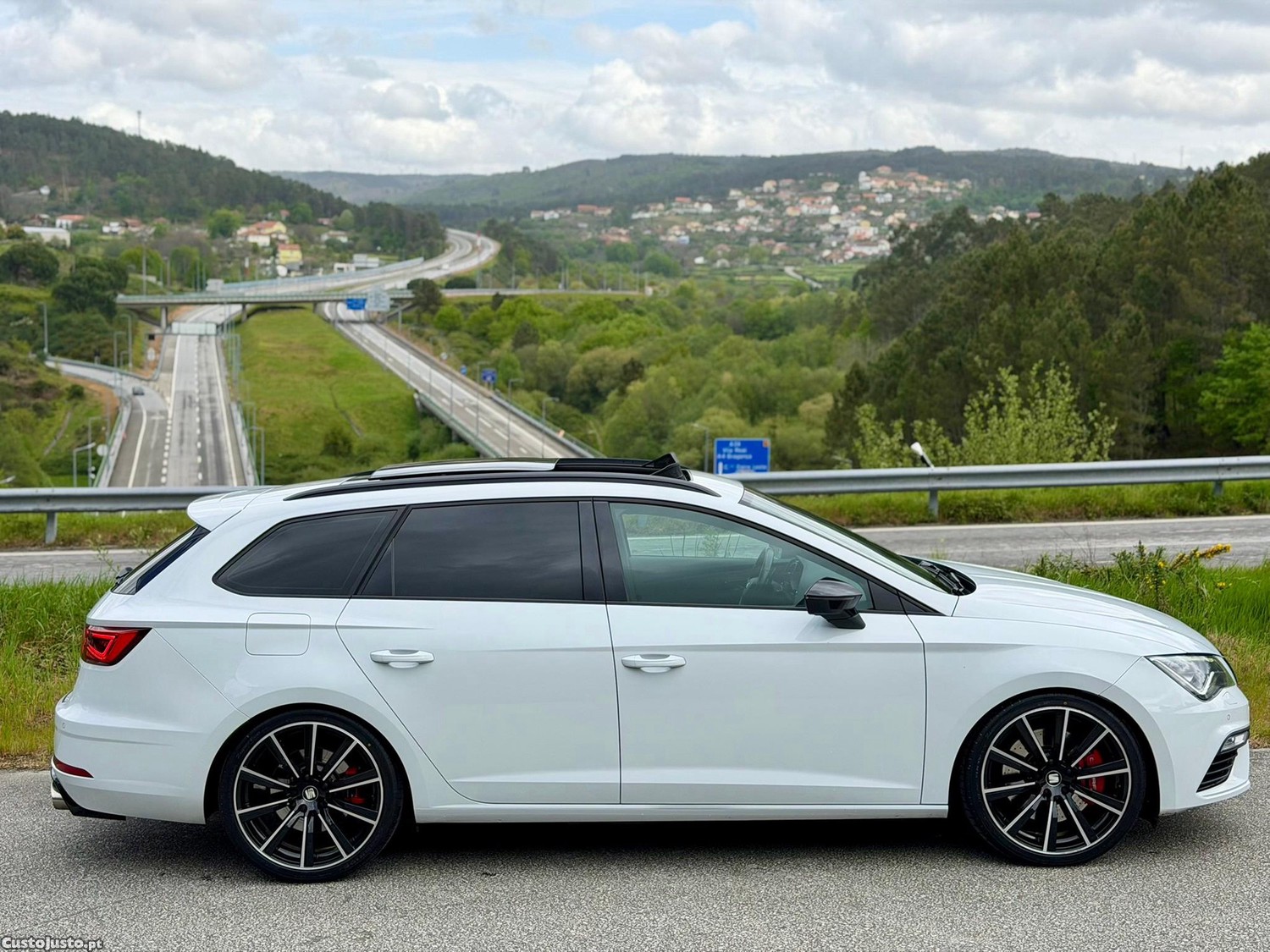 SEAT Leon 2.0 TSI Cupra 4Drive DSG S/S — fotografia 28