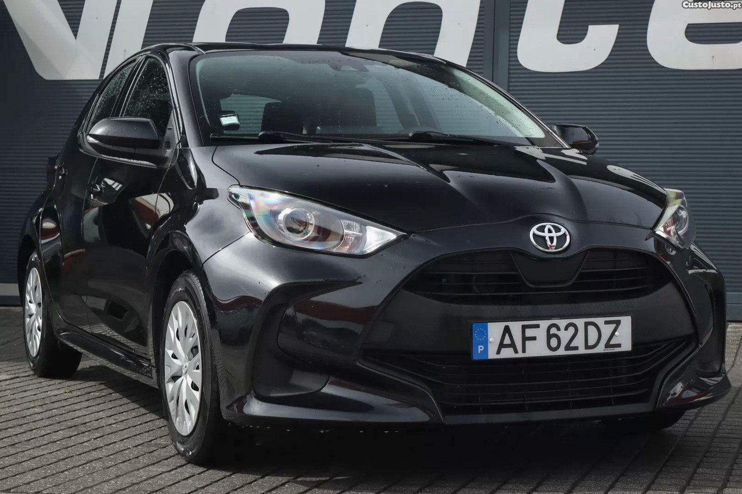 Toyota Yaris 1.0 vvt-i comfort — photo 3