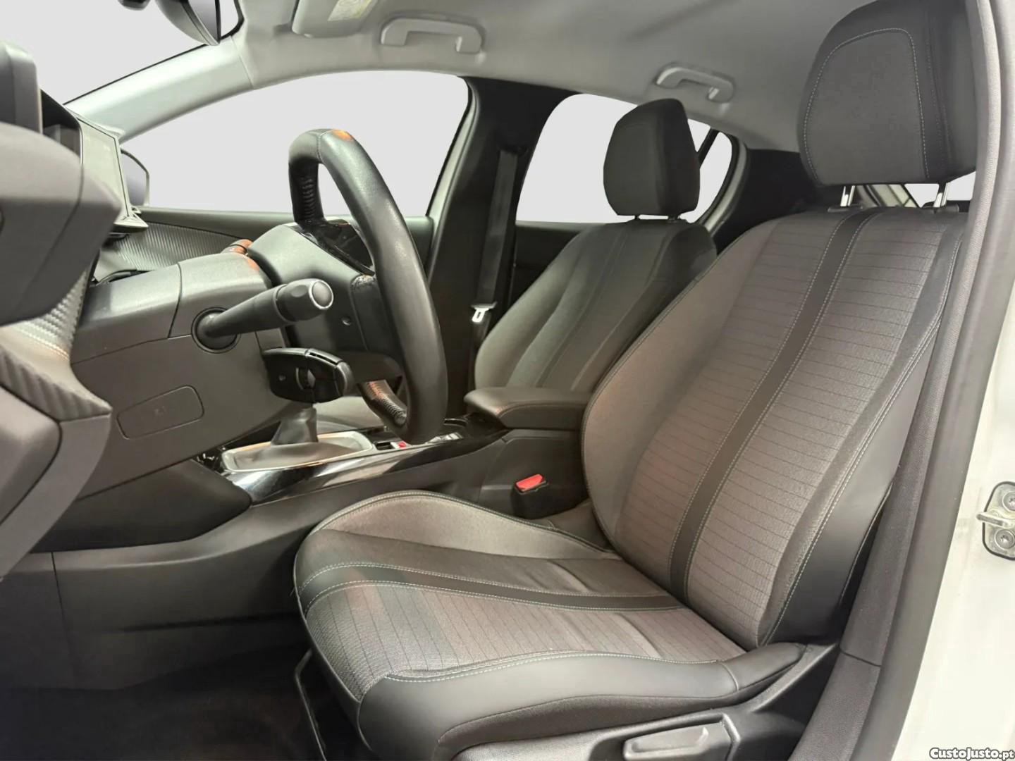 Peugeot 208 1.2 PureTech Allure Pack — fotografia 2