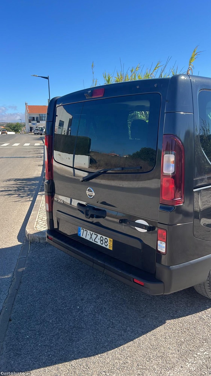 Nissan N300 COMBI LUXURY 9L — fotografia 6