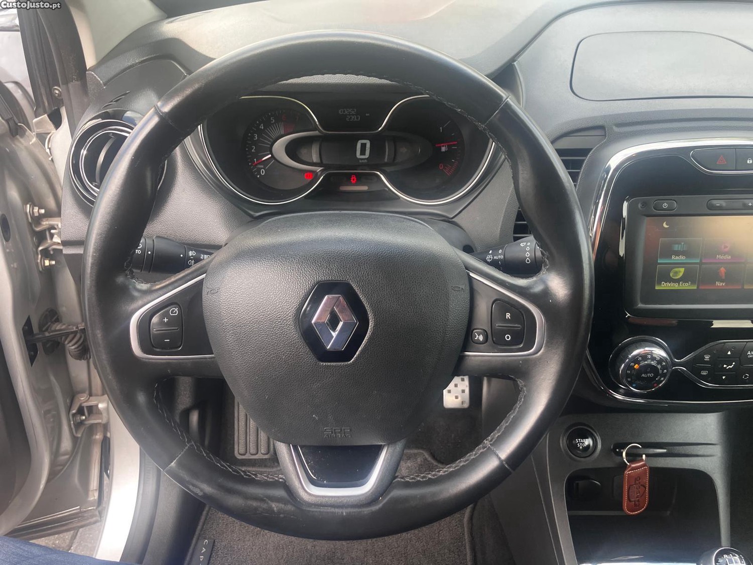 Renault Captur 1.2 TCe Exclusive — fotografia 3