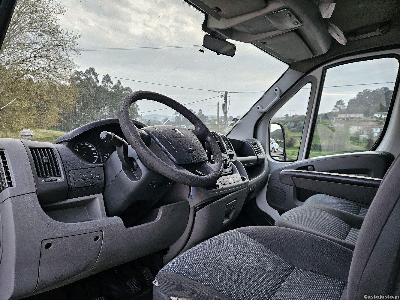 Peugeot Boxer Combi — fotografia 4